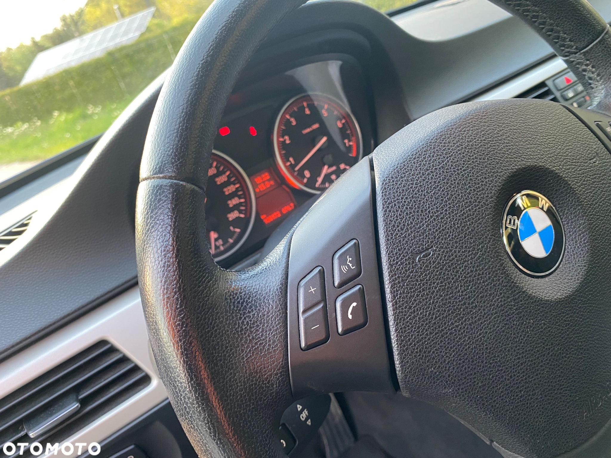 BMW Seria 3 325i - 37