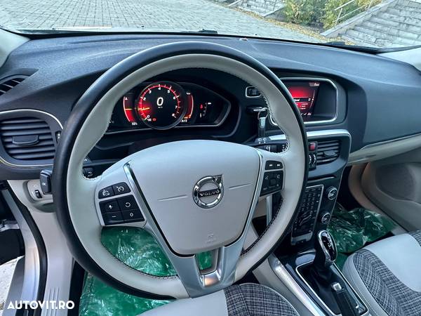 Volvo V40 T2 Geartronic Linje You! - 12
