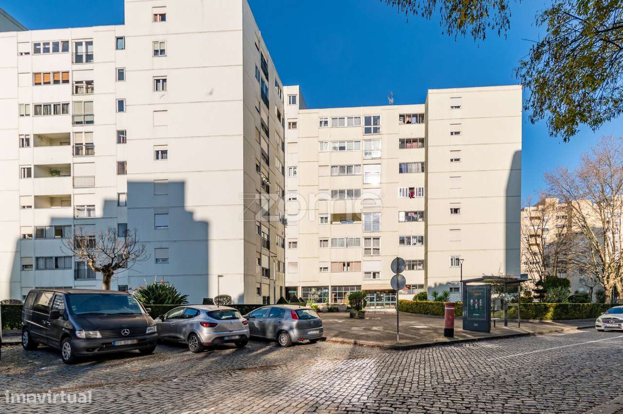Apartamento T5 com lugar de garagem em Ramalde - Grande imagem: 2/34