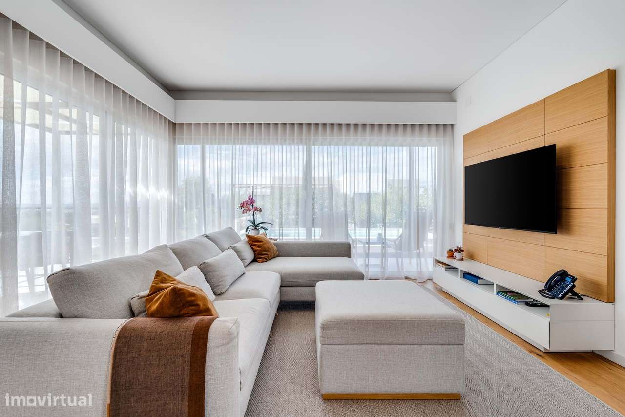 Moradia Semi-Geminada T2+1 com Piscina | Pestana Valley Nature, Sesmar-5