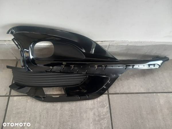 Kratka - ramka halogenu prawa Ford Puma 2019- 2502224 - 1