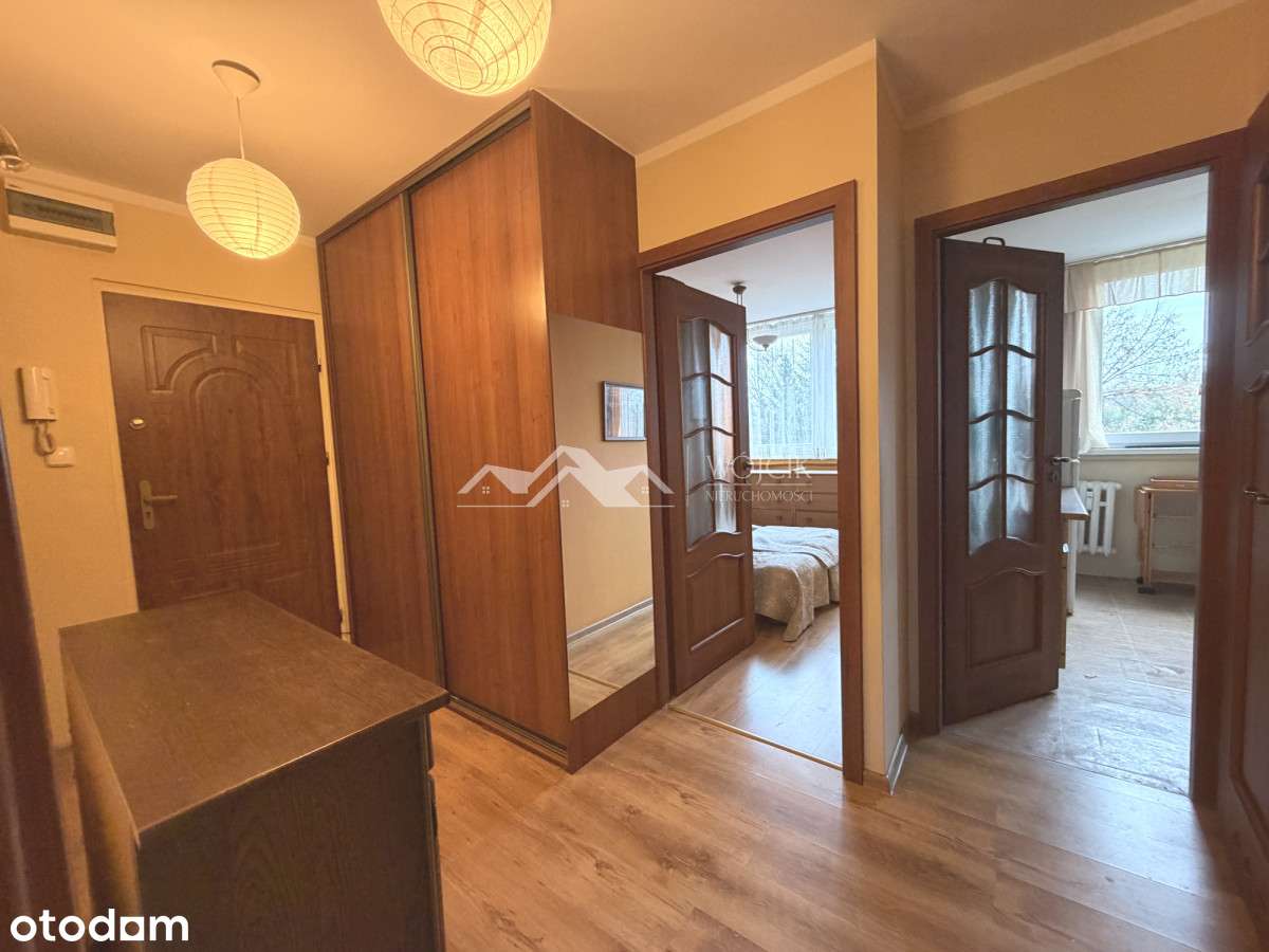 KLucze w biurze Zadbane 3M osobna kuchnia Centrum-10