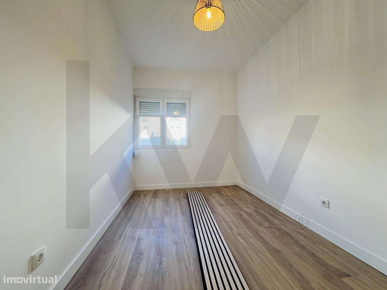Apartamento totalmente renovado no centro do Montijo 1º andar-23