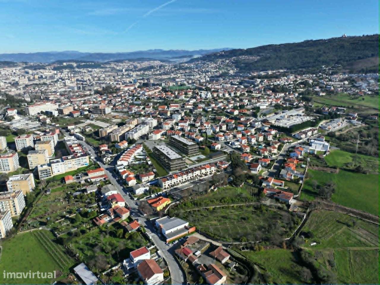 Apartamento T1 em Nogueira, Braga.-24