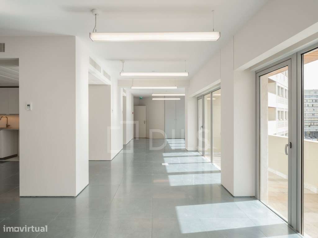 Escritório para arrendar na Praça de Alvalade, em Lisboa - Grande imagem: 5/22