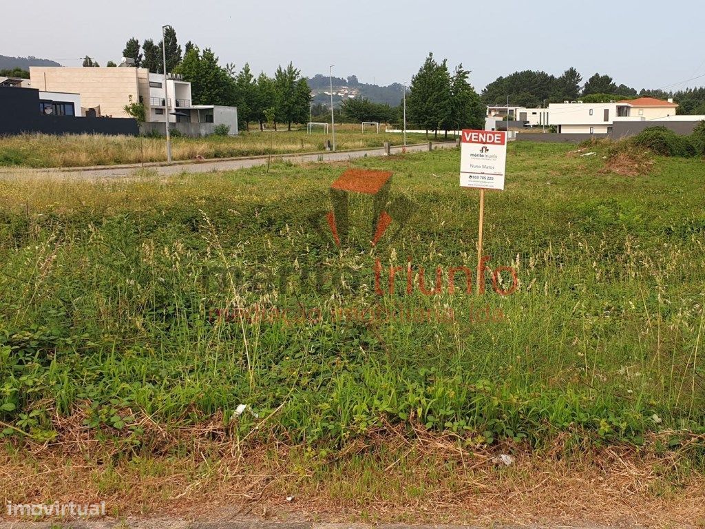 Lote de Terreno para Construção em Vila das Aves