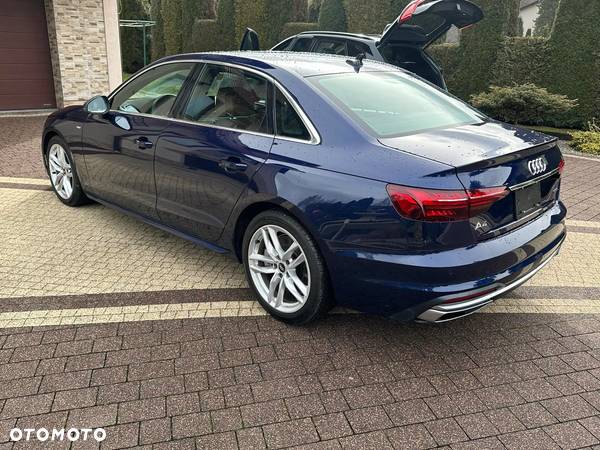 Audi A4 Avant 45 TFSI quattro S tronic S line - 4