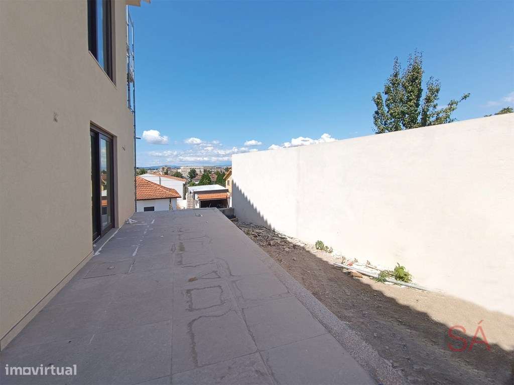 Apartamento T2 novo com logradouro e lugar de garagem em Ferreiros ...-4