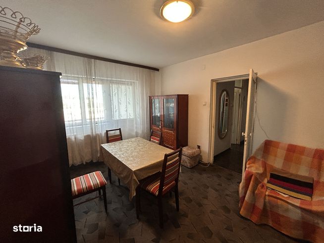 Vand apart.4 cam.st.117 mp,situat in Aradul-Nou,et.1/4,cu termoteca-7