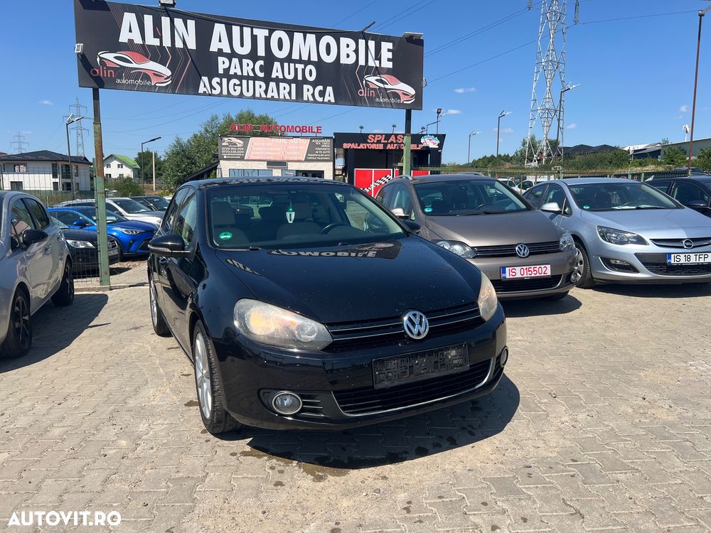 VOLKSWAGEN GOLF - COMPACT