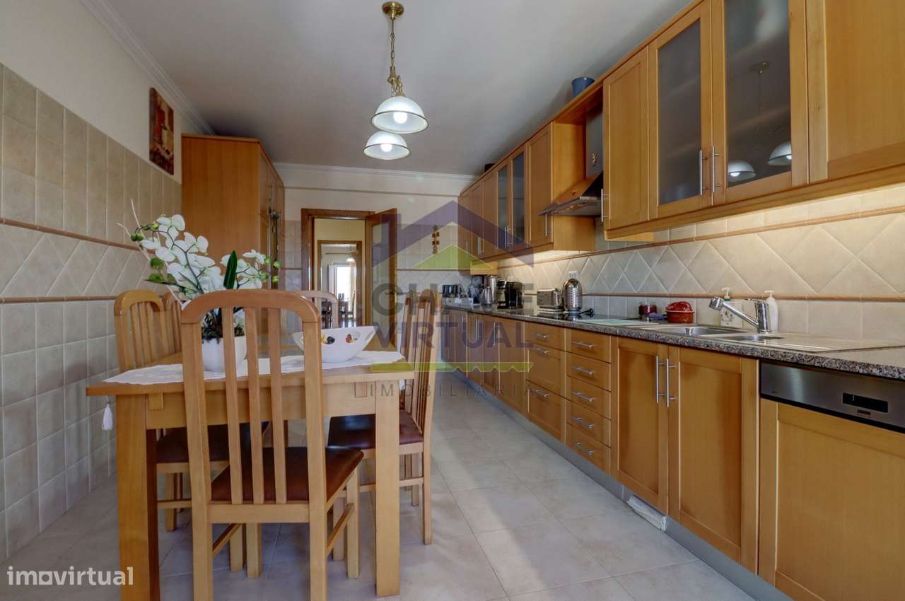 Apartamento T3 com Garagem e Arrecadação - Centro Lourinhã-27