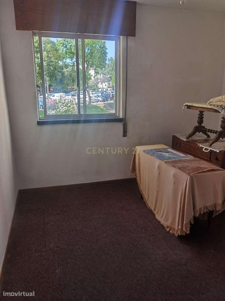 Apartamento T2 Quinta do Rouxinol, Corroios.-10