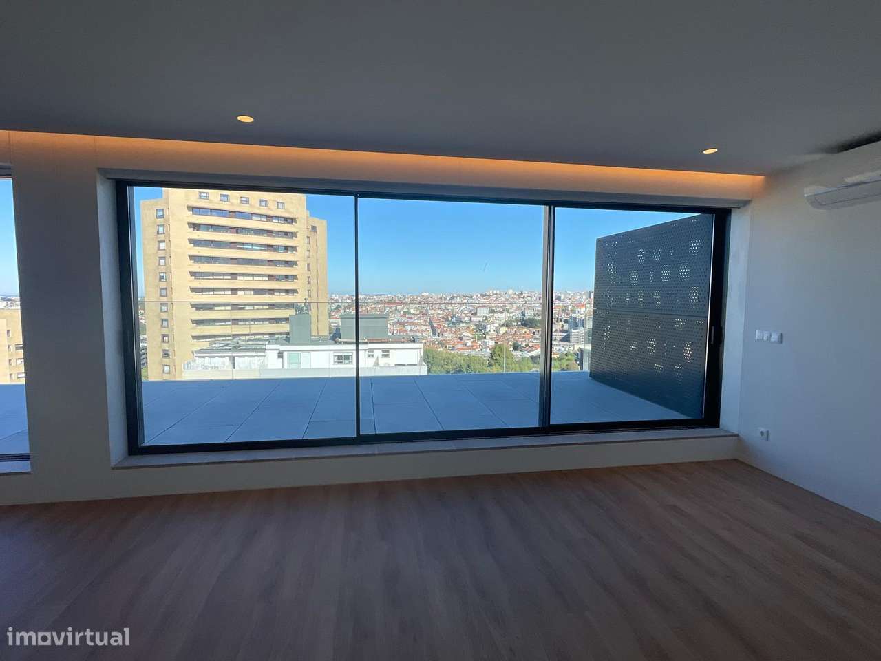Penthouse T2 de Luxo Av. da República (Gaia)-3
