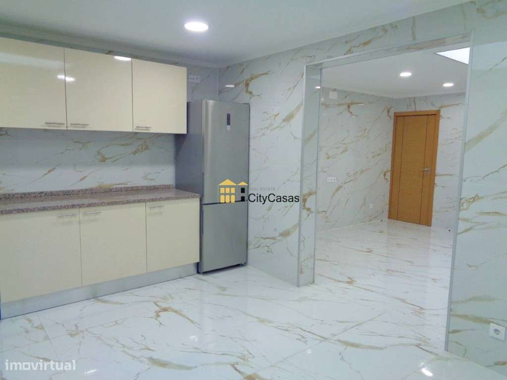 Moradia T5 Renovada | Porto - Grande imagem: 4/35