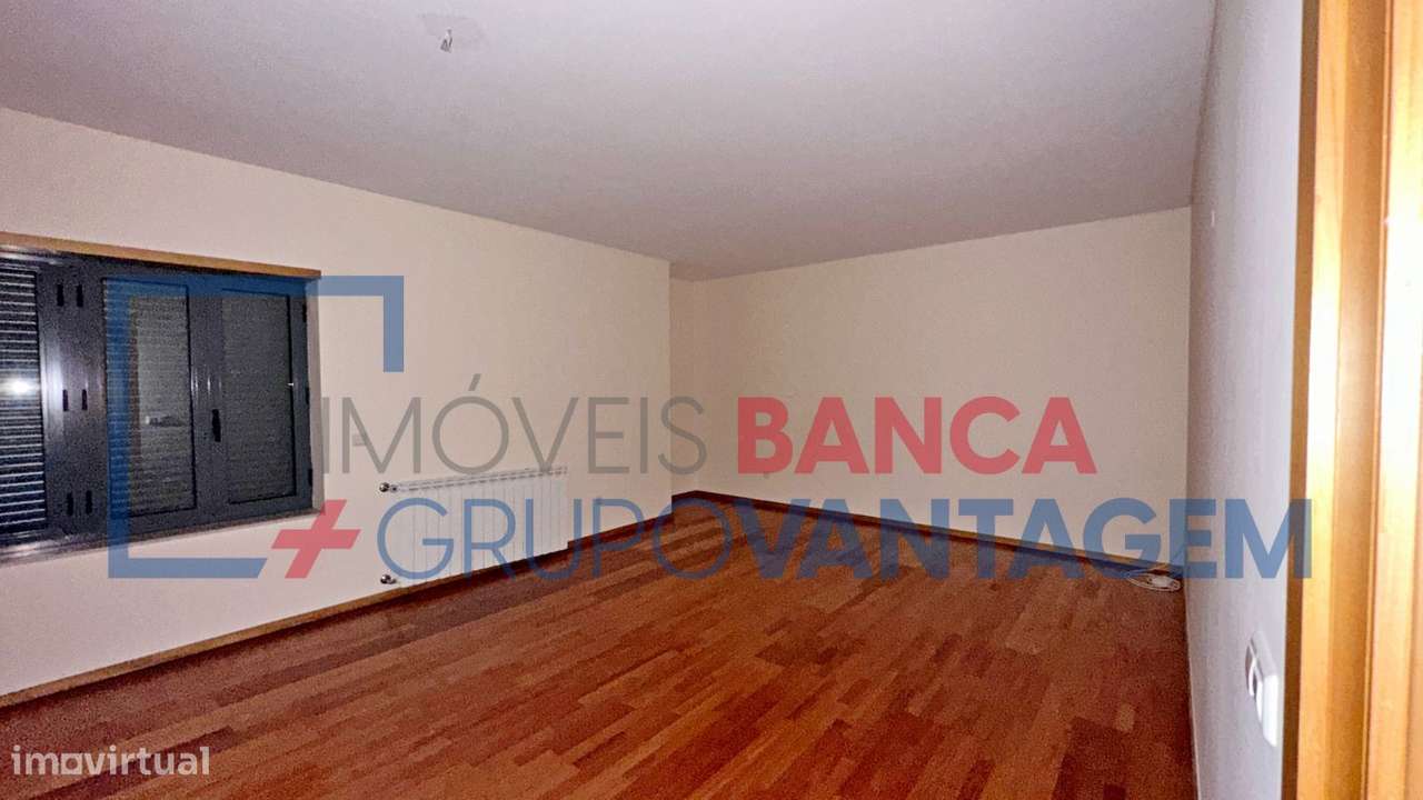 Apartamento T1 Oliveira do Douro - Grande imagem: 4/14