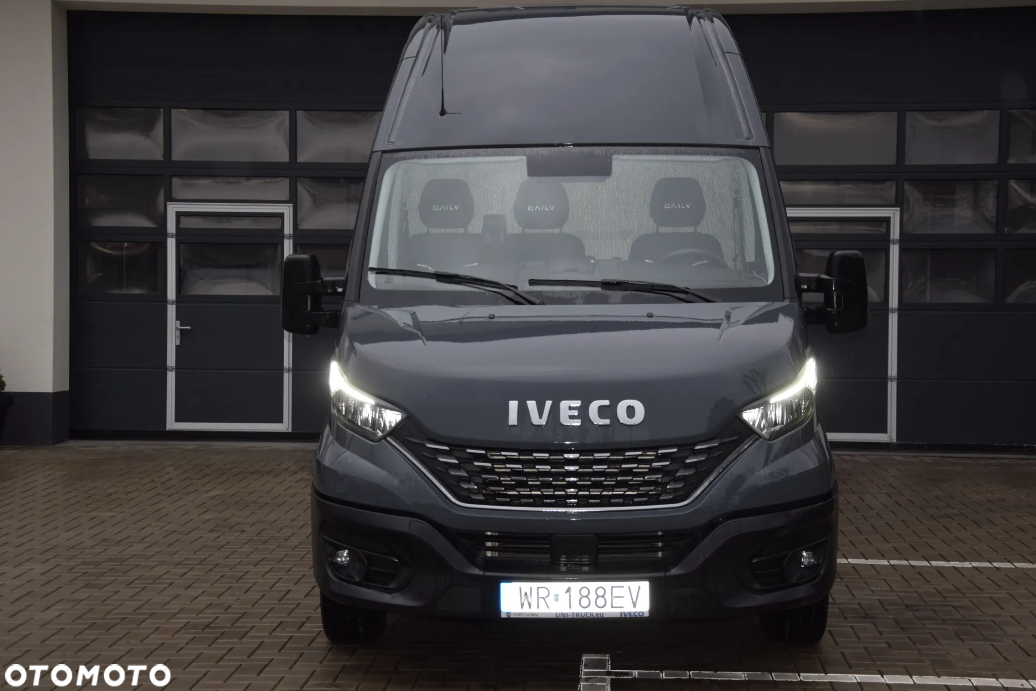 Iveco DAILY 35S18 Hi Matic  180Km 18M3 - 2