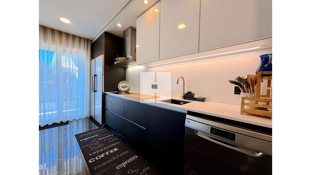 T4 Luxo 239m² em Buarcos-16