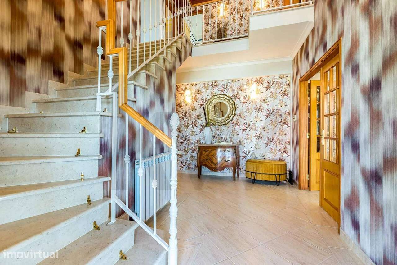 Moradia T5 com Piscina e Vista Panorâmica – Centro de Tomar - Grande imagem: 5/39