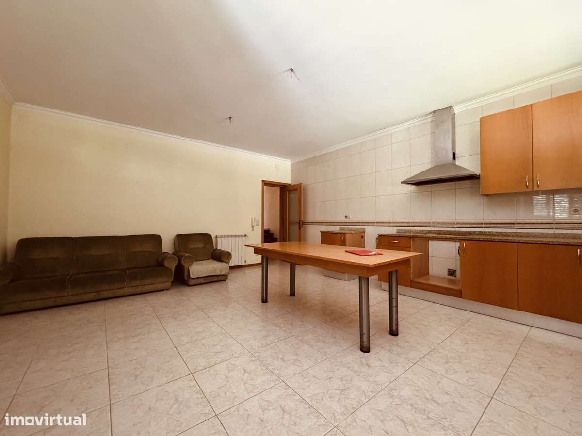 Moradia IndIvidual em Lago-23