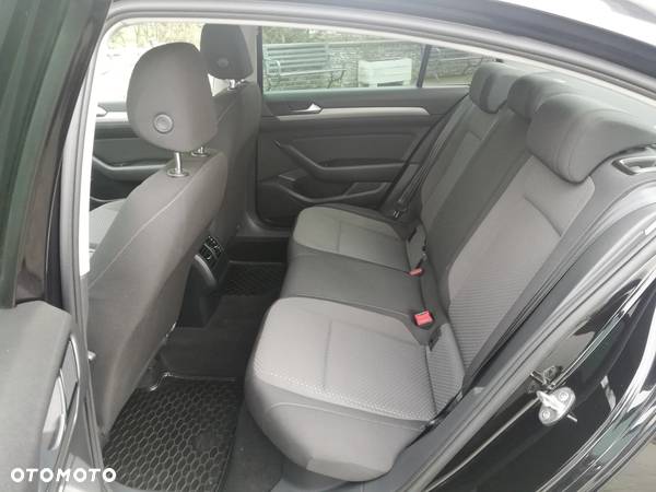 Volkswagen Passat 1.5 TSI EVO Business DSG - 20