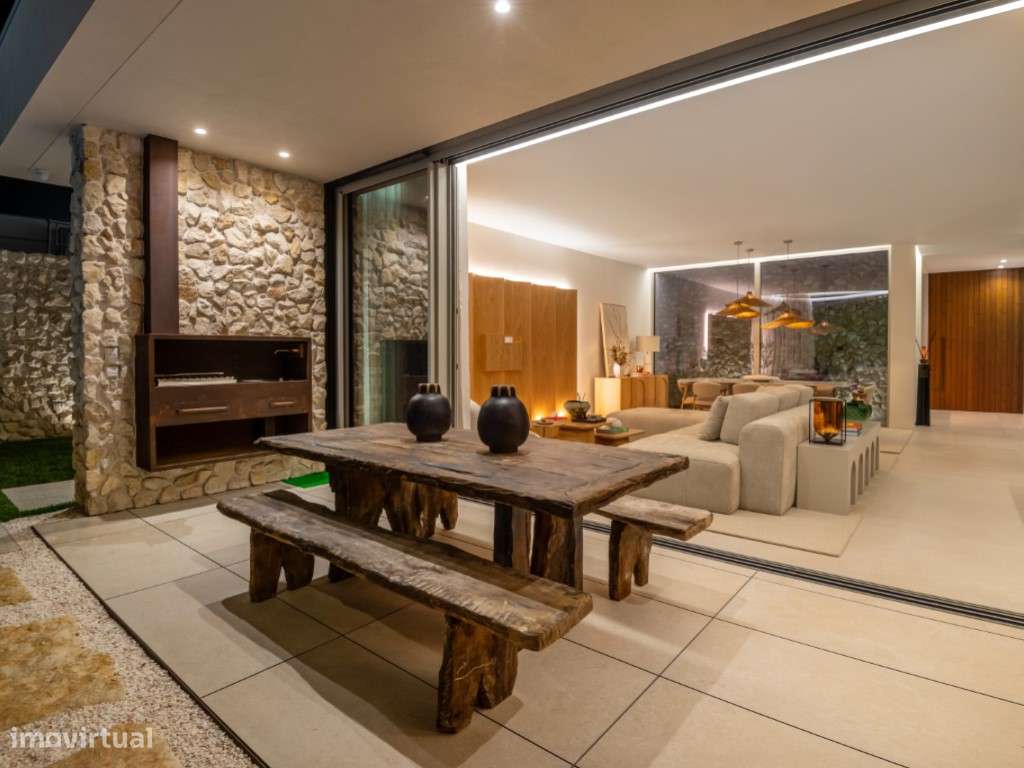 Moradia de extraordinária qualidade junto à lagoa, golfe e praia-15