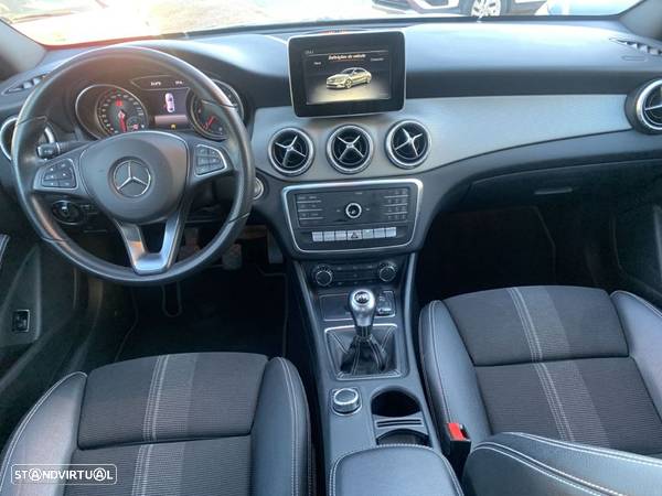 Mercedes-Benz CLA 180 d Urban - 16