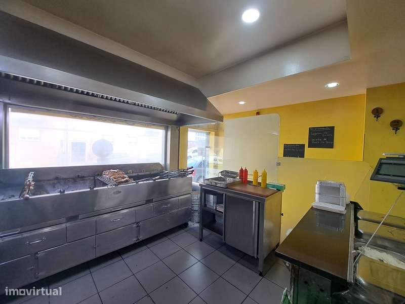 Trespasse Churrasqueira Take Away no Centro de Torres Vedras - Grande imagem: 4/9