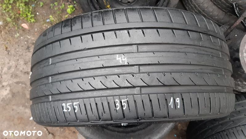 Falken 255/35/19 nr 44 - 1