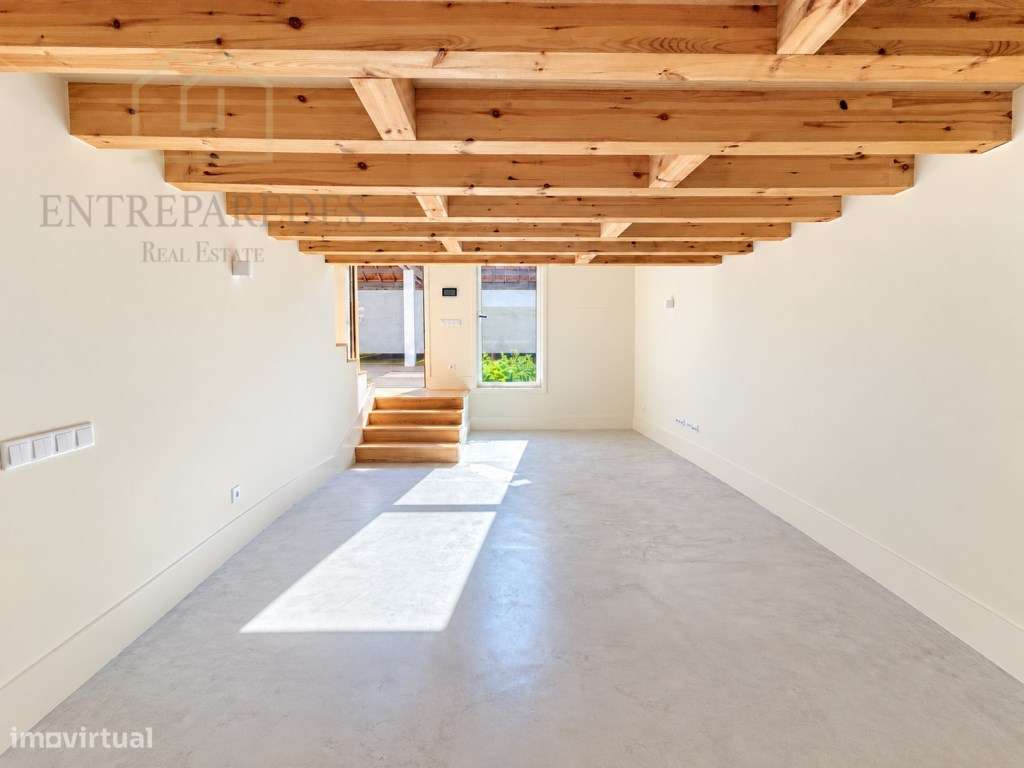 LOFT T1 com mezzanine e jardim para comprar em Cedofeita, Porto-1