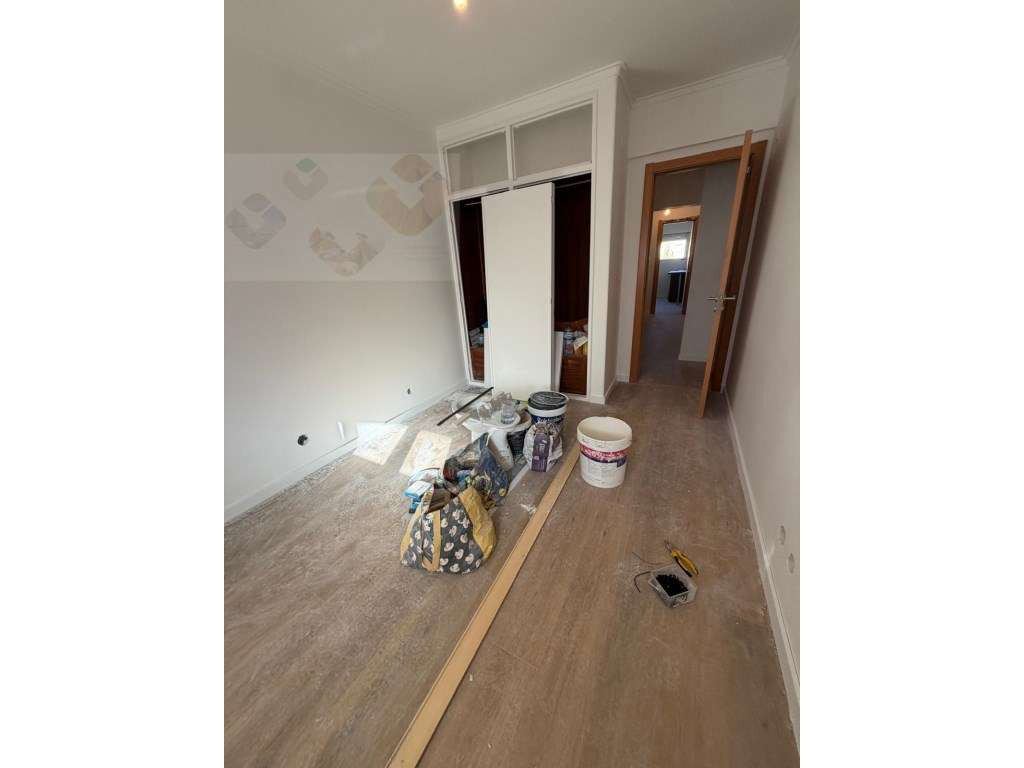 Amadora Urb. Quinta do Borel, T3, Remodelado, r/chão, Oportunidade!!!!-7