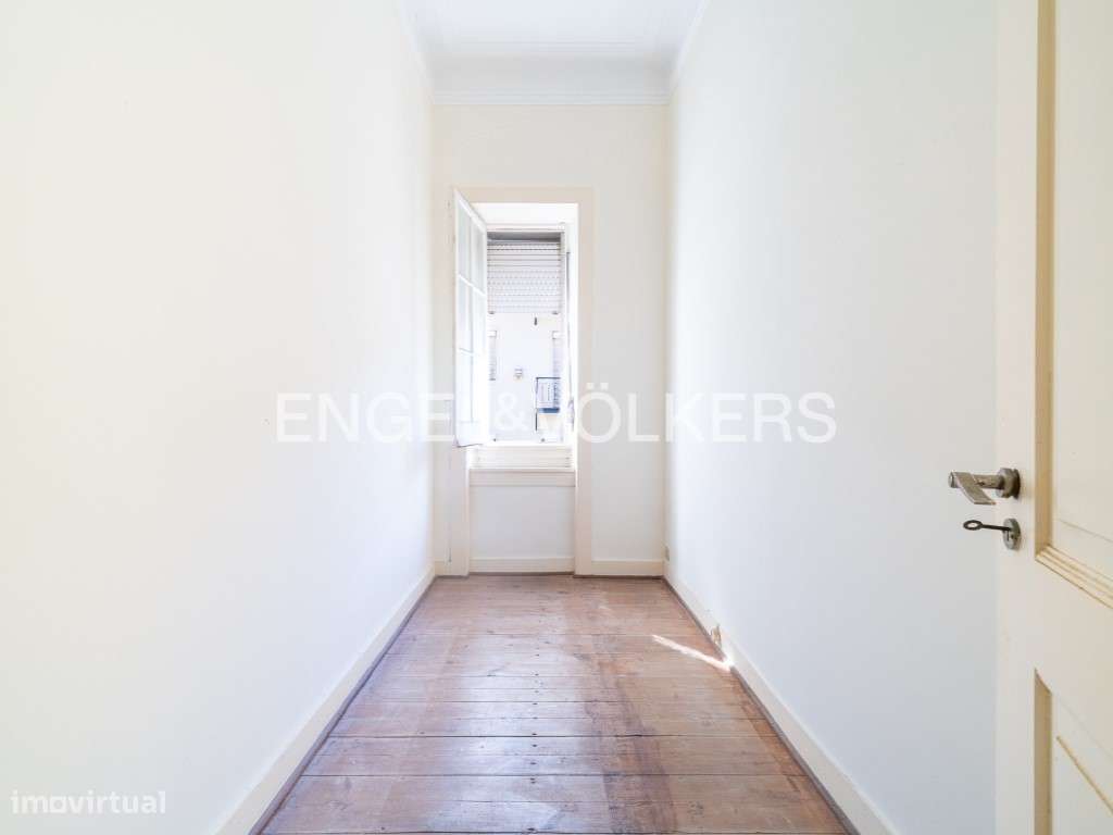 Apartamento por Remodelar com jardim na Graça-19
