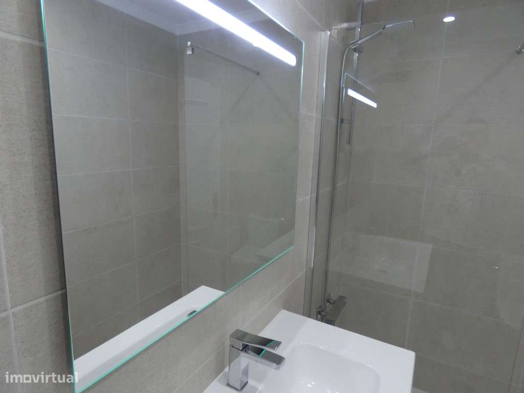 Apartamento T3 Feijó, Almada-15