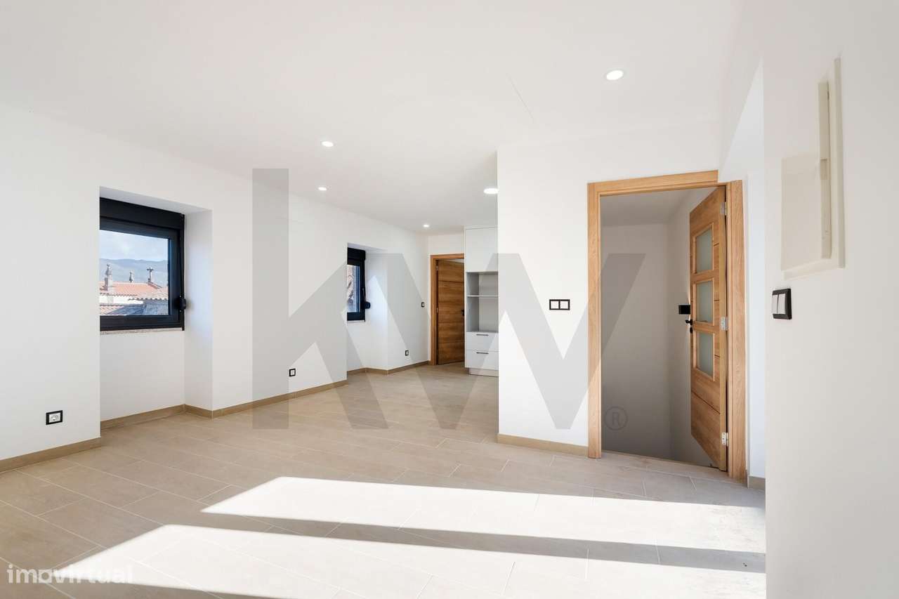 Moradia T3 Nova Terras de Bouro c/ Jardim (Igreja Moimenta a Nova) - Grande imagem: 4/38