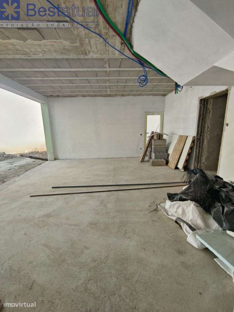 Moradias Bifamiliar - Acab. de Qualidade - Avidos-47