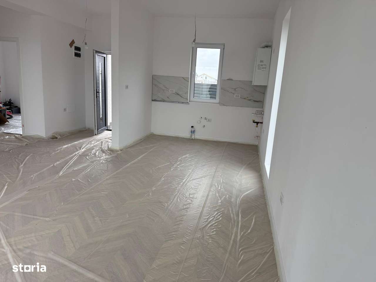 CASA INDIVIDUALA 2 BAI 2 DORMITOARE- METROU TUDOR ARGHEZI-9