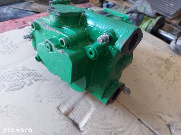 John Deere 8345r - Pompa Hydrauliki RE587646 - 2