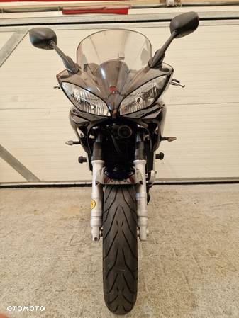 Yamaha FZ - 16