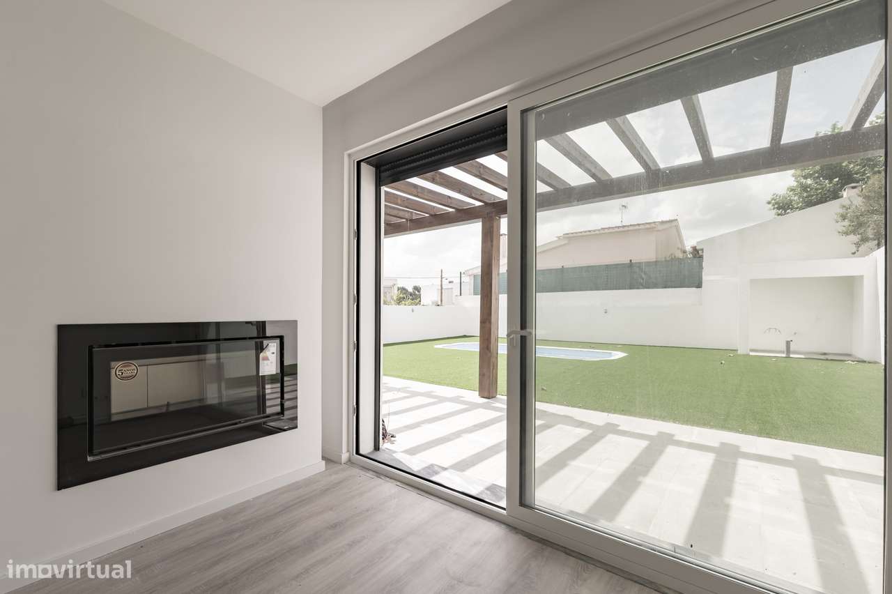 Moradia independente T4+1 nova c/piscina a 20 minutos Lisboa-8