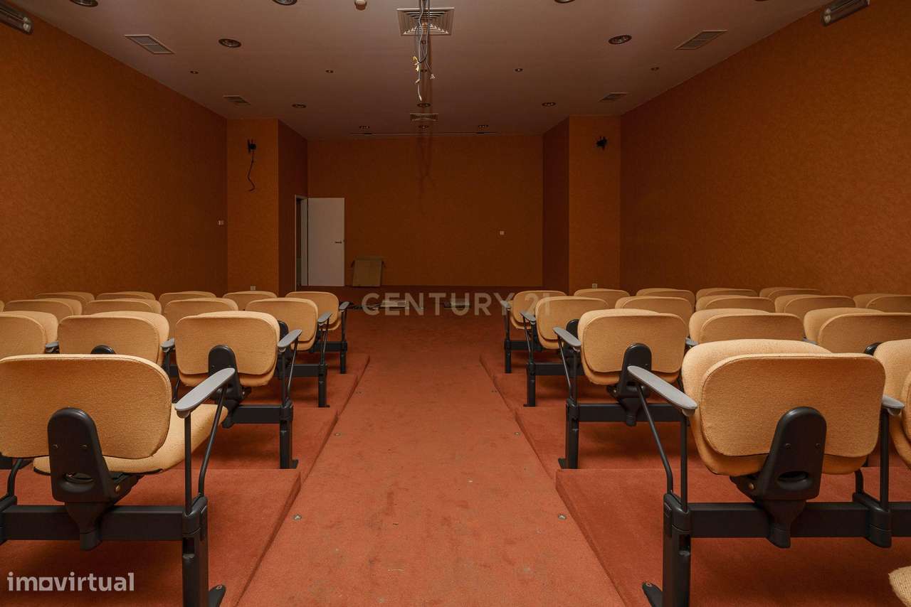 Palacete Chatillon – Um Ícone no Coração de Setúbal-13