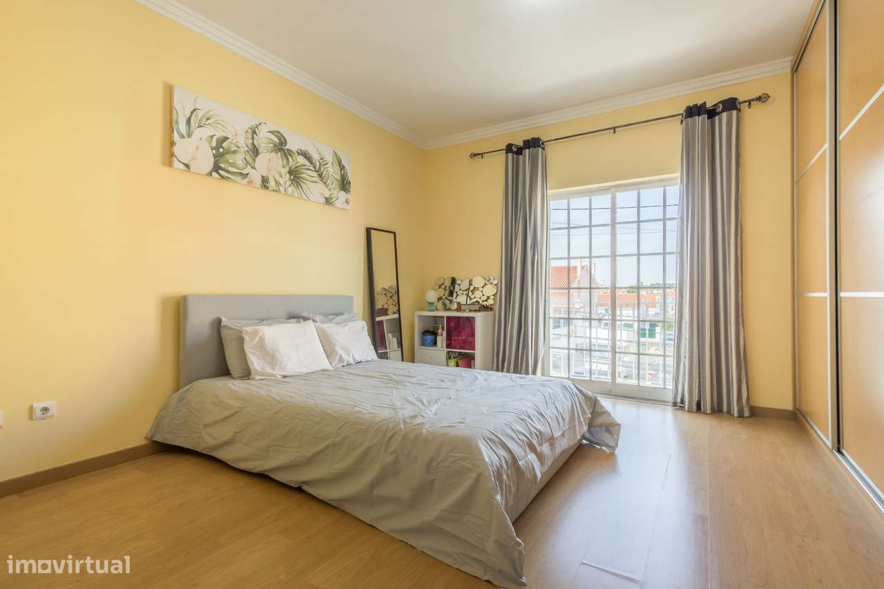 Moradia Geminada T3 - Quinta do Conde-19