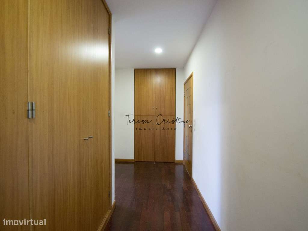 Apartamento T3 com Garagem Fechada e Elevador Arca, Ponte de Lima-25
