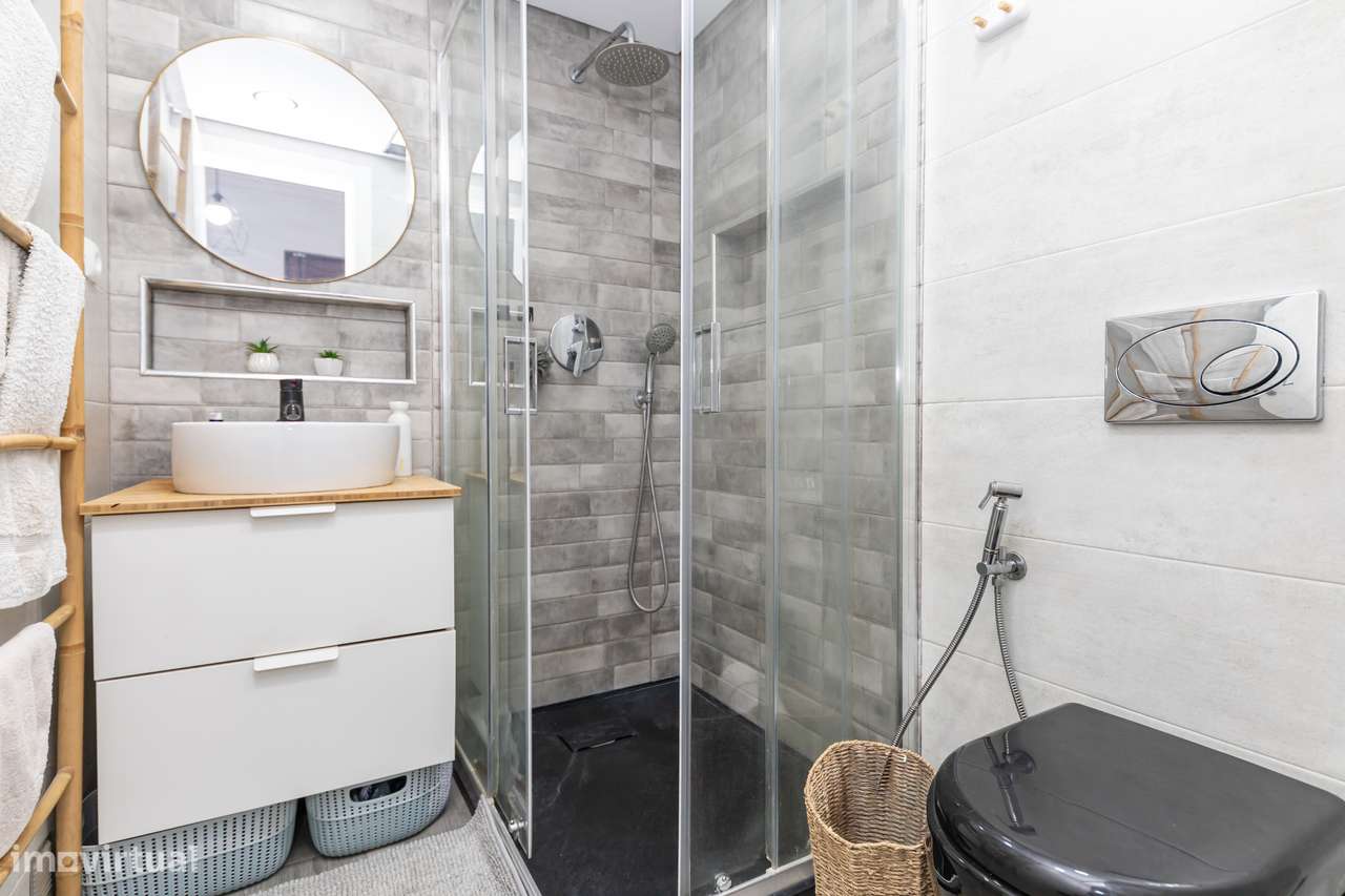 Apartamento T3 em zona central da Quinta do Conde-11