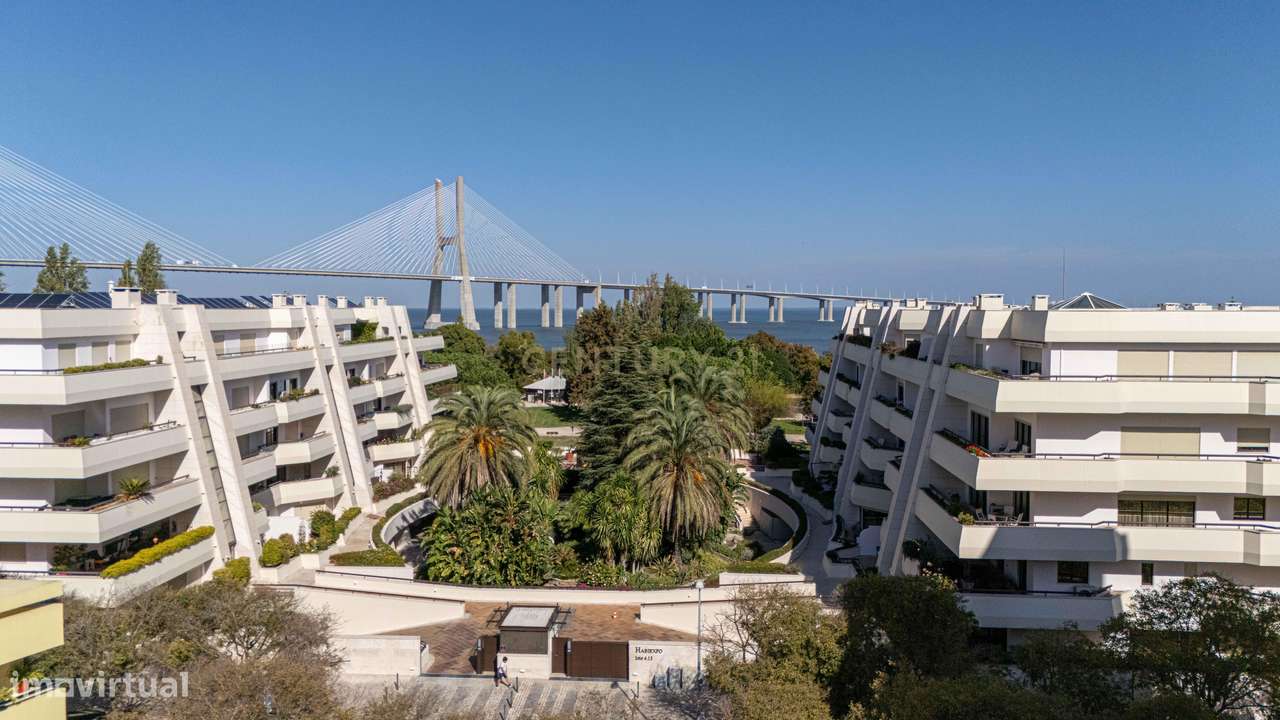 Apartamento T6 Único com Varandas Envolventes | Parque das Nações-50