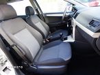 Opel Astra 1.8 Caravan Innovation - 28