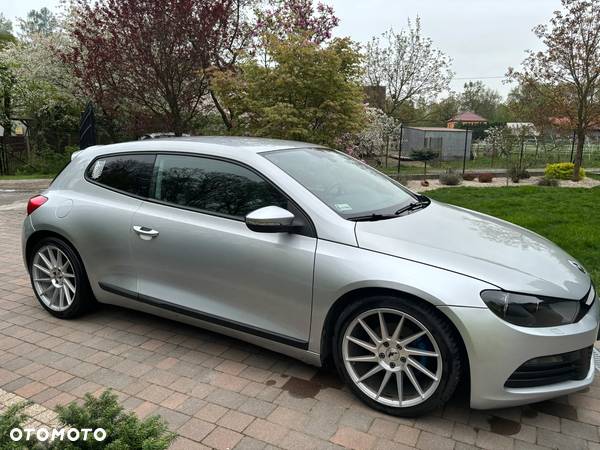 Volkswagen Scirocco 2.0 TDI DSG - 8