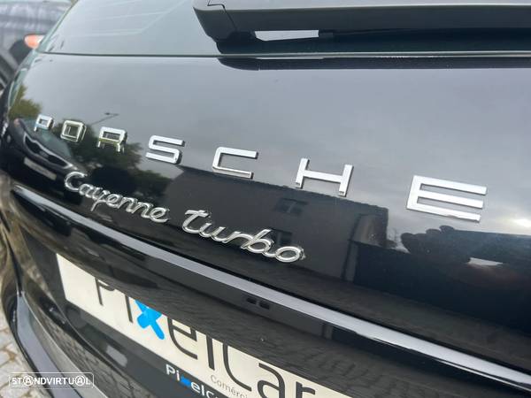 Porsche Cayenne Turbo - 16