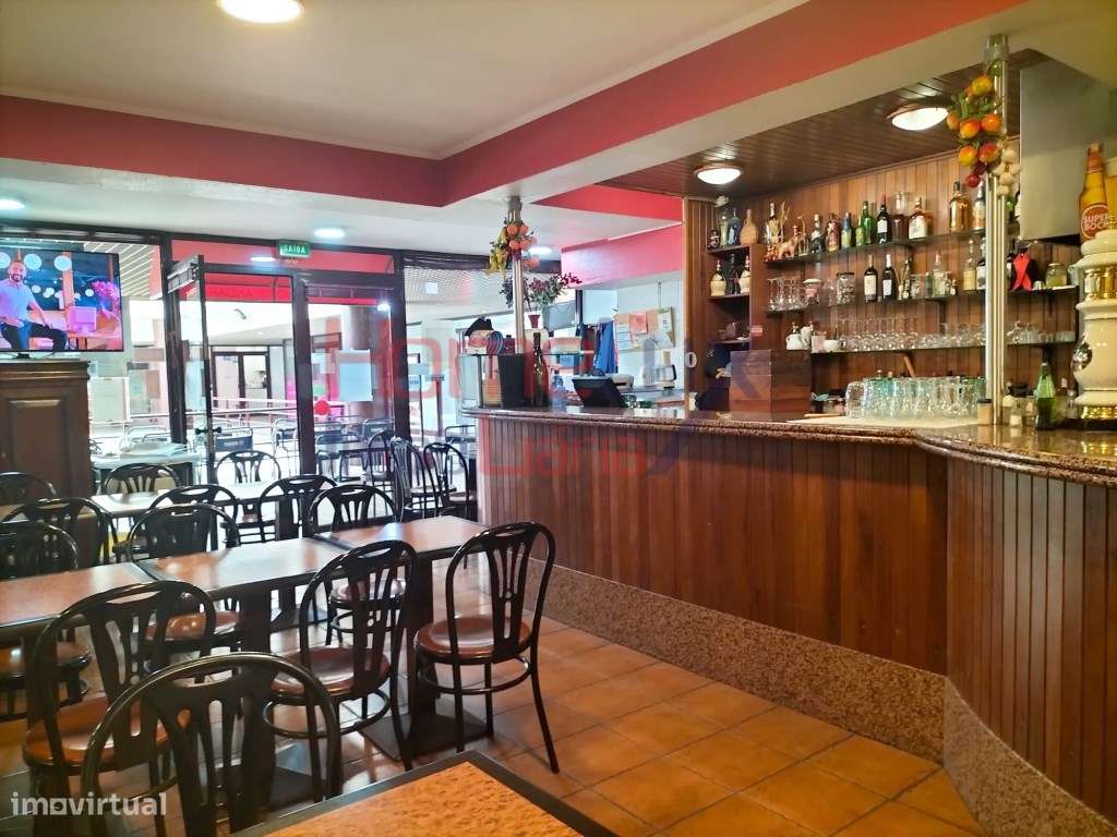 LOJA DE DOIS PISOS JUNTO AVENIDA REPÚBLICA- VNG - Grande imagem: 4/14