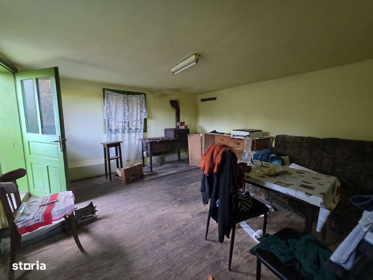 Casă de vânzare în loc Tisa, jud. Hunedoara – doar 37 de min de Deva.-12