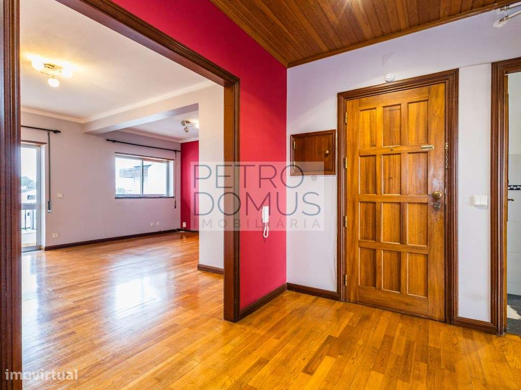 APARTAMENTO T3 | GARAGEM | VISTA CIDADE - Grande imagem: 4/25