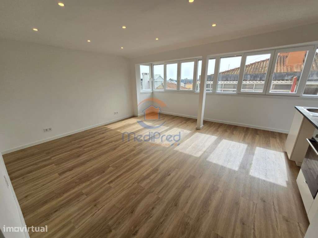 Apartamento T2 Remodelado | Camarate, Loures - Grande imagem: 4/15